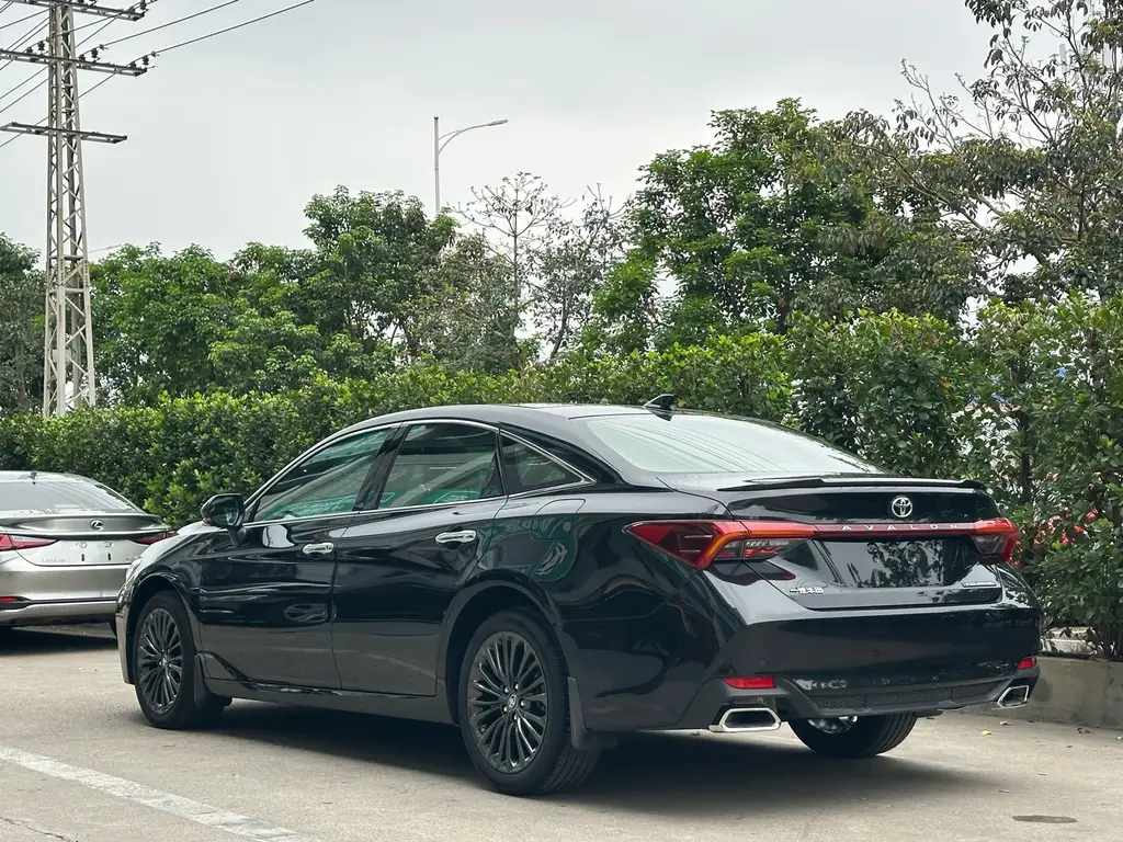 TOYOTA AVALON 2022