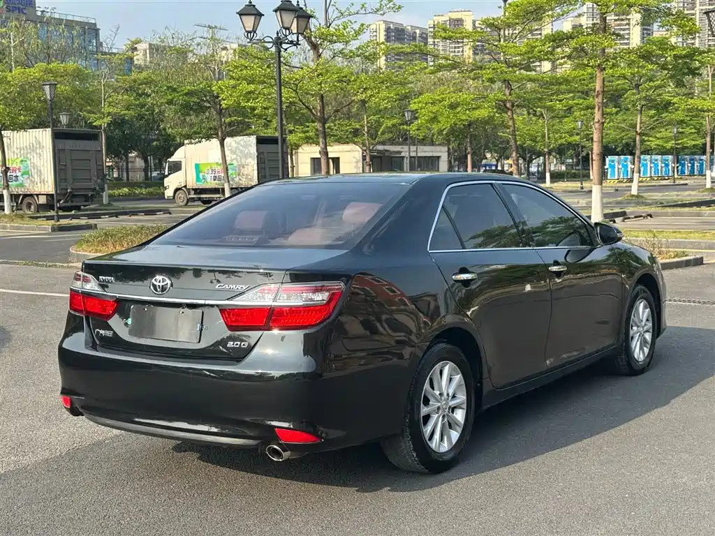 TOYOTA CAMRY 2016
