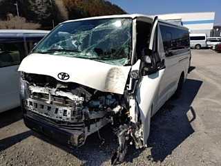 TOYOTA HIACE VAN