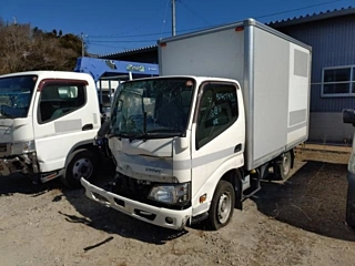 TOYOTA DYNA
