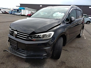VOLKSWAGEN GOLF TOURAN