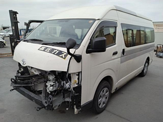 TOYOTA HIACE VAN