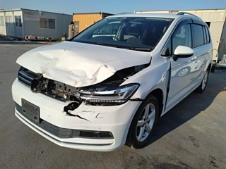 VOLKSWAGEN GOLF TOURAN