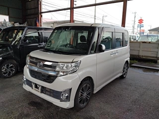 Daihatsu Tanto 2015