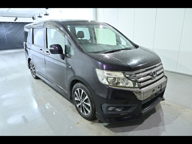 HONDA STEP WAGON 2012