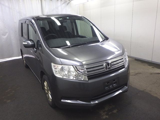 HONDA STEP WAGON 2012