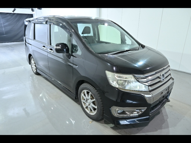 HONDA STEP WAGON 2012