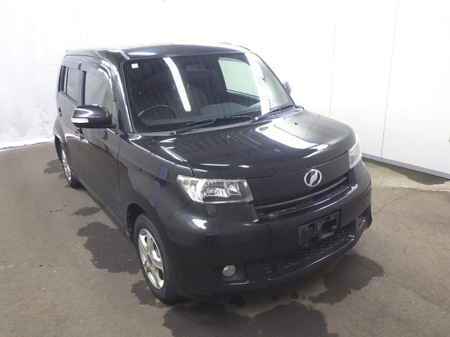 TOYOTA BB 2010