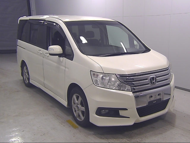 HONDA STEP WAGON 2010