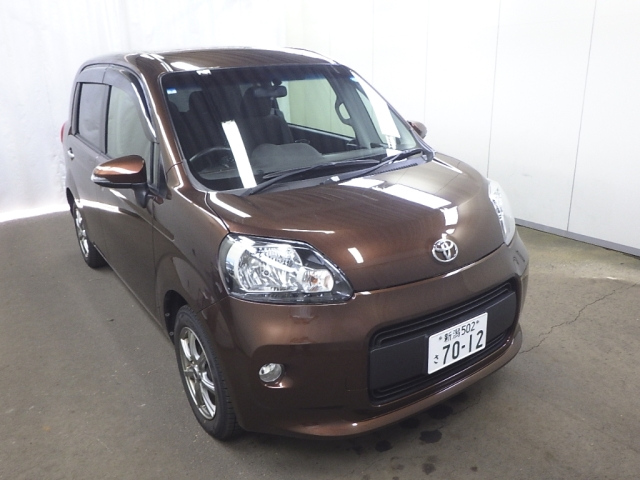 TOYOTA PORTE