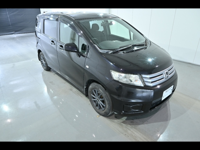 HONDA FREED 2011