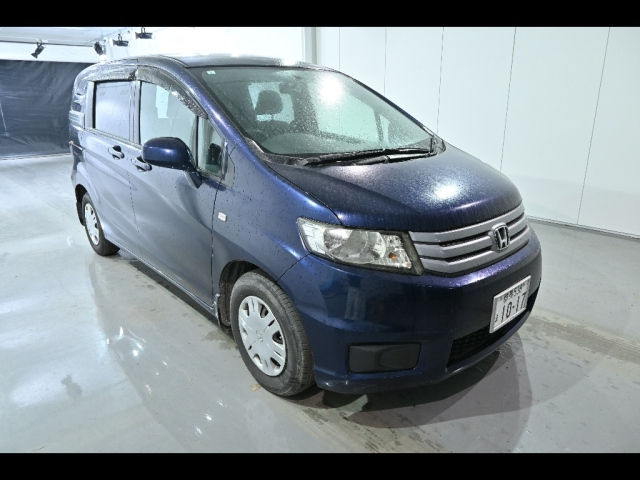 HONDA FREED 2011