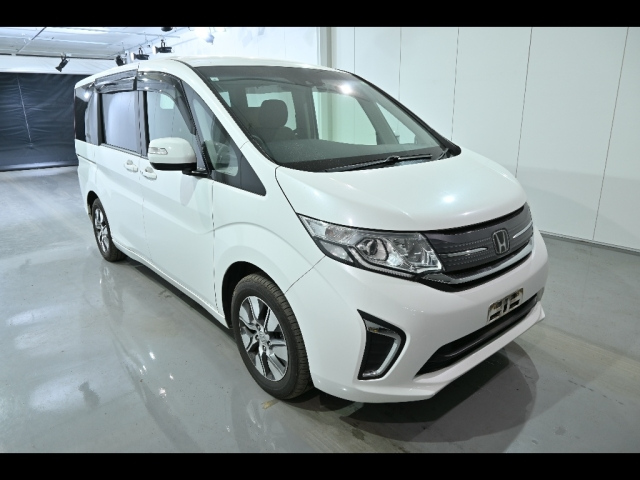 HONDA STEP WAGON 2017