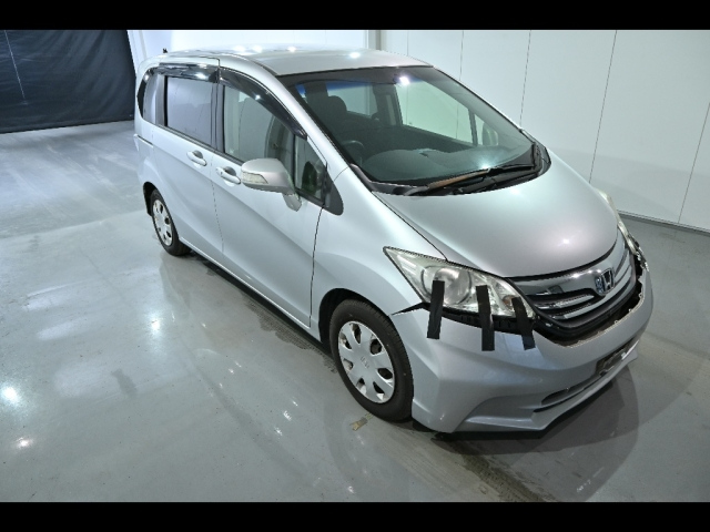 HONDA FREED 2012