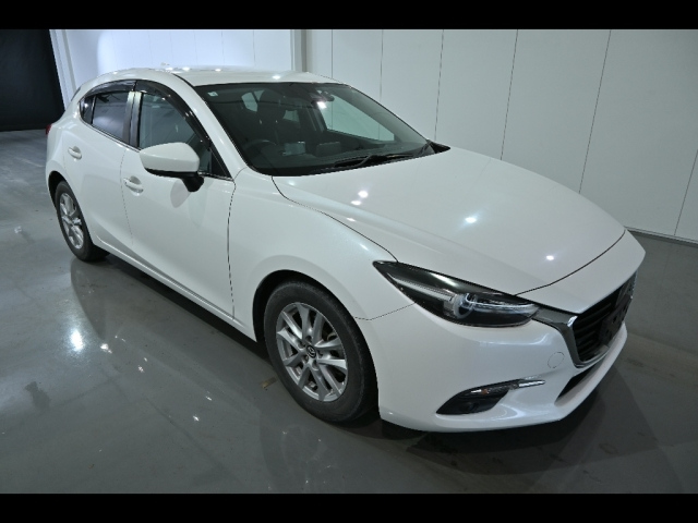 MAZDA AXELA 2016