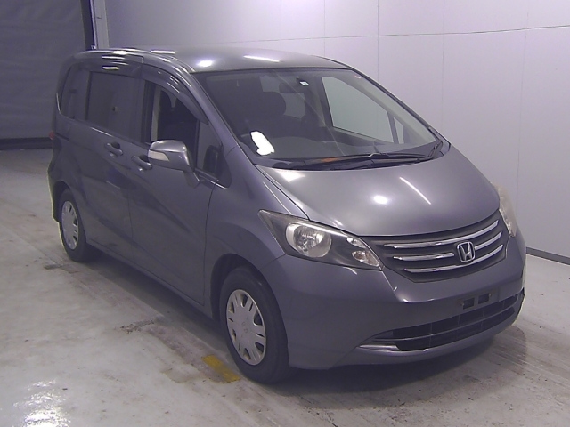 HONDA FREED 2010
