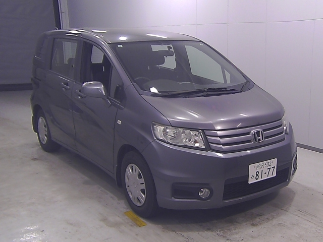 HONDA FREED 2011