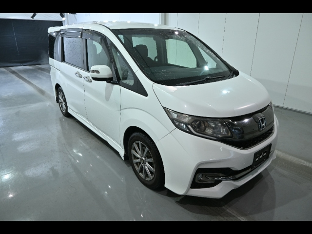 HONDA STEP WAGON 2015