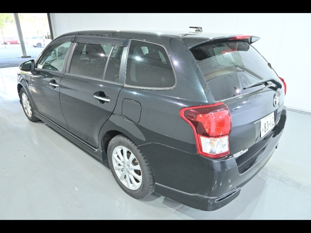 TOYOTA COROLLA FIELDER 2013