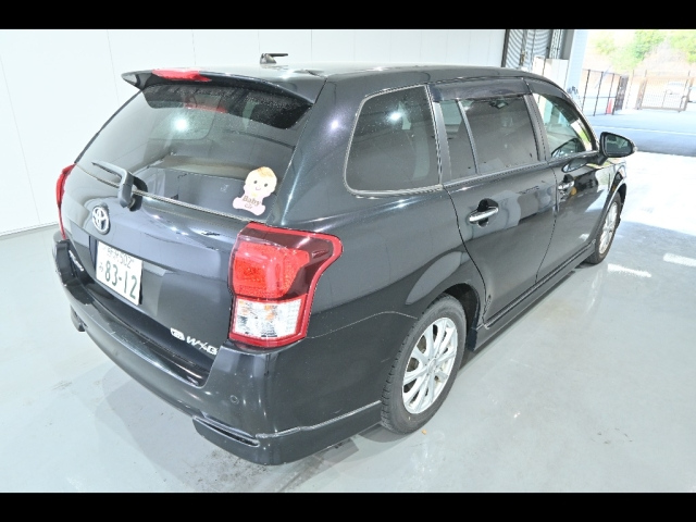 TOYOTA COROLLA FIELDER 2013