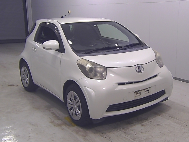 TOYOTA IQ