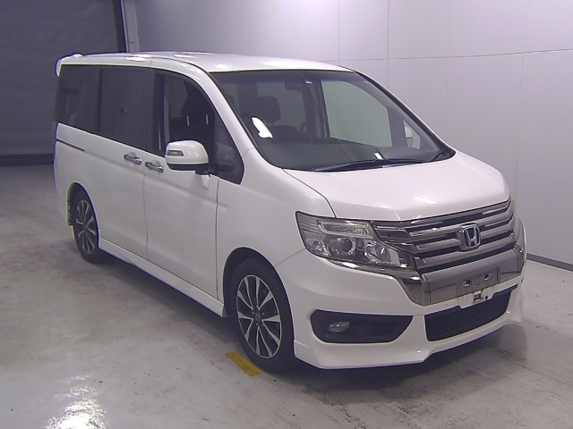 HONDA STEP WAGON 2014
