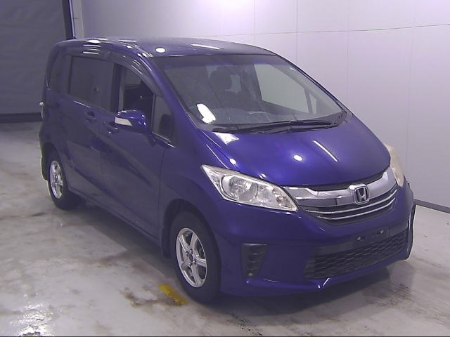 HONDA FREED 2015