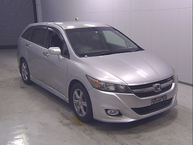 HONDA STREAM 2010