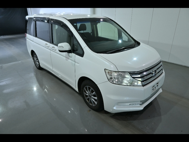 HONDA STEP WAGON 2012