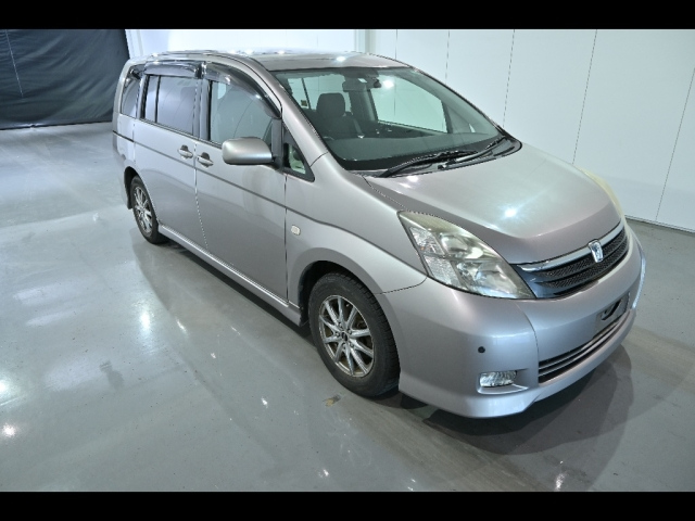 TOYOTA ISIS 2006