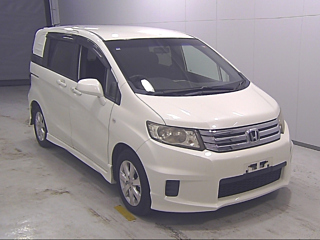 HONDA FREED 2010