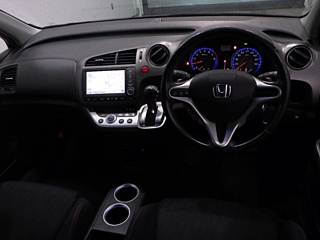HONDA STREAM 2010