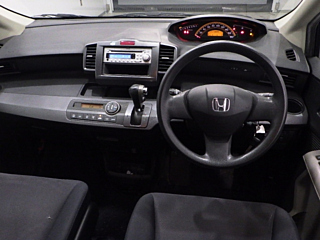HONDA FREED 2010