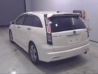HONDA STREAM 2011