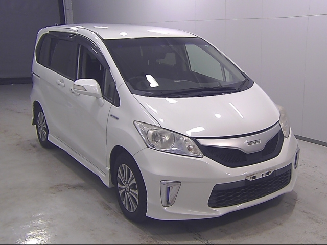 HONDA FREED 2013