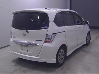 HONDA FREED 2013