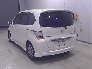 HONDA FREED 2013