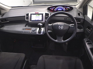 HONDA FREED 2011