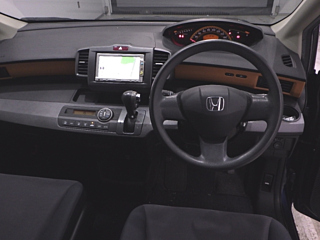 HONDA FREED 2010
