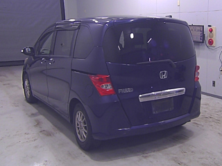 HONDA FREED 2010