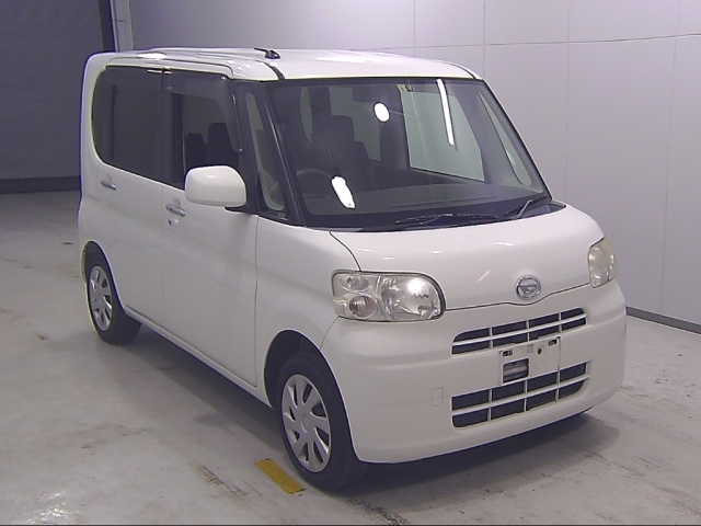 DAIHATSU TANTO 2012