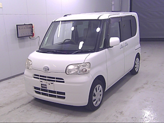 DAIHATSU TANTO 2012