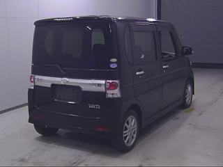 DAIHATSU TANTO 2010