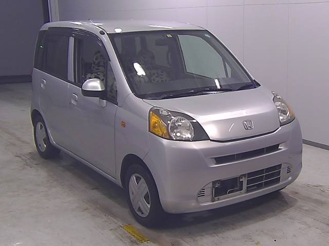 HONDA LIFE 2010