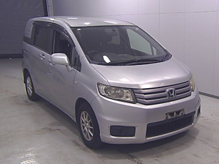 HONDA FREED 2010