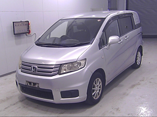 HONDA FREED 2010