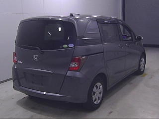 HONDA FREED 2011