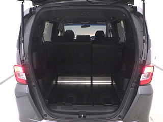 HONDA FREED 2011