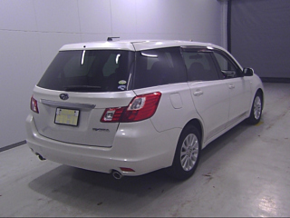 SUBARU EXIGA 2011