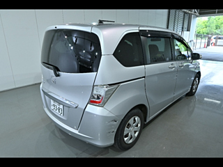 HONDA FREED 2013